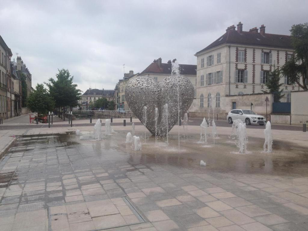 Le St Frobert Au Coeur De Troyes Apartman Kültér fotó
